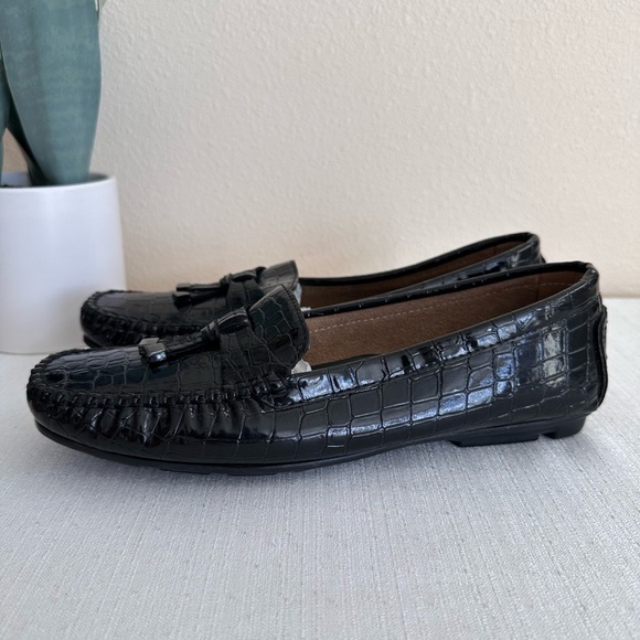 Vintage St. John’s Bay Black Cric Leather Loafers Women’s 9.5M - Picture 3 of 11